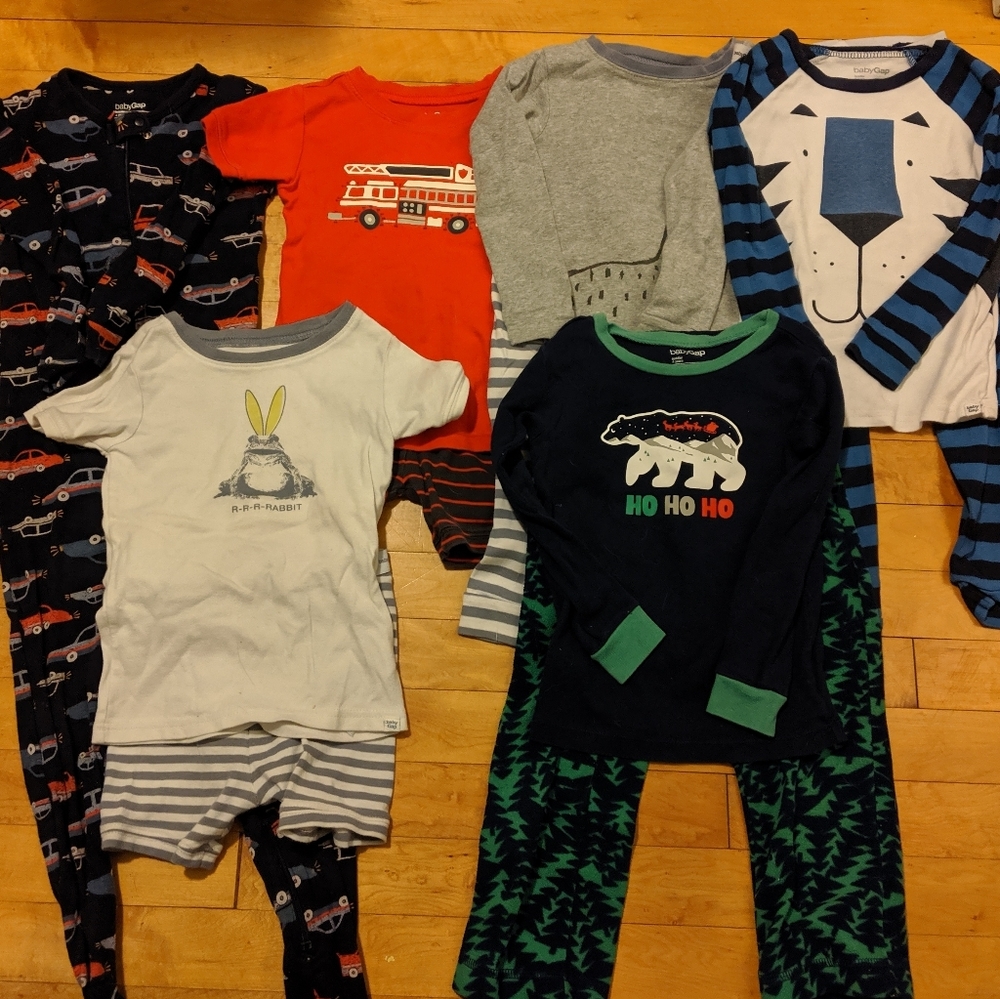 4t Gap pajama bundle/lot